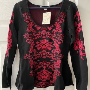 Scoop neck fitted sweater. Size M.  Never worn with tags